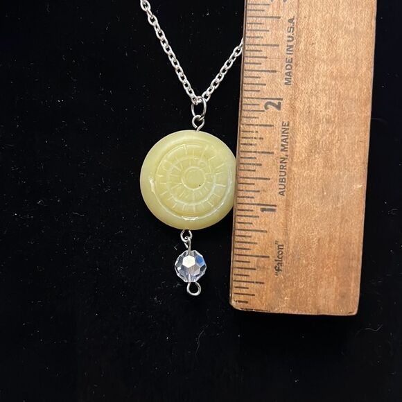 Handcrafted yellow pendant on a 21 inch silver tone chain - Picture 3 of 3